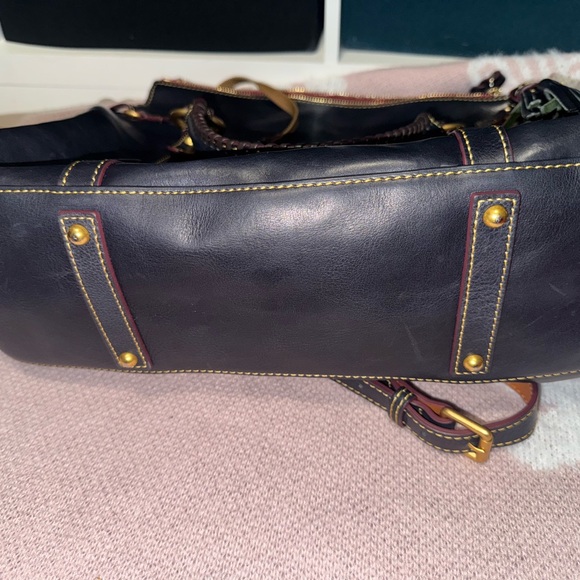 Black Leather Handbag - Picture 9 of 13